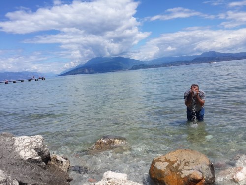 מי מעיינות חמים בסירמיונה, אגם גארדה. צילום: דלית קצנלנבוגן